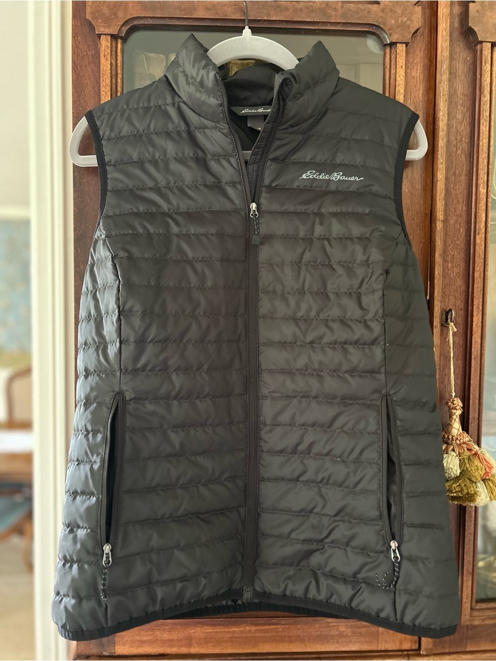 Eddie Bauer Women's Black Quilted Down Packable Vest Medium excellent condition